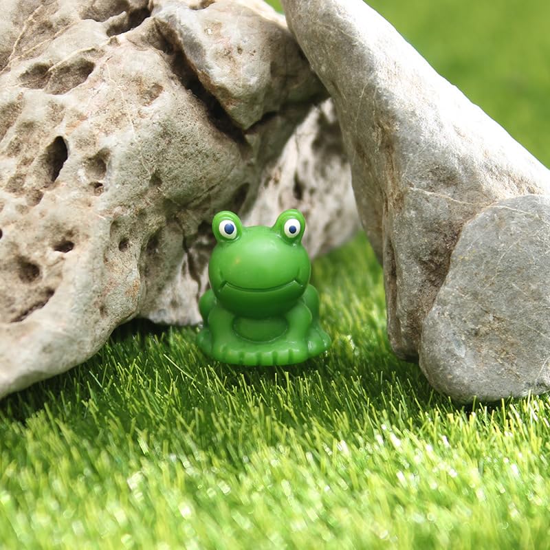 Amazon.co.jp: 100個の樹脂ミニカエル、隠れたカエルの冒険、緑の